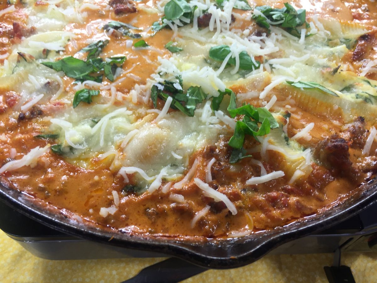 Stuffed Pasta Shells with Creamy Marinara Sauce