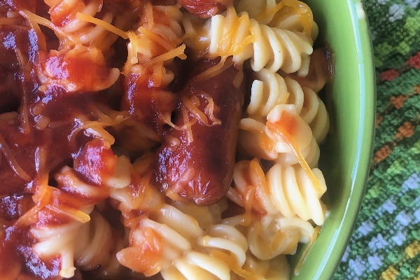 What could make a belly more happy than a big warm serving of cheesy, creamy, mac and cheese?? This Instant Pot Little Smokie Mac and Cheese thrills my family to no end and I'm a happy camper because it only takes 5 minutes to cook in my electric pressure cooker!