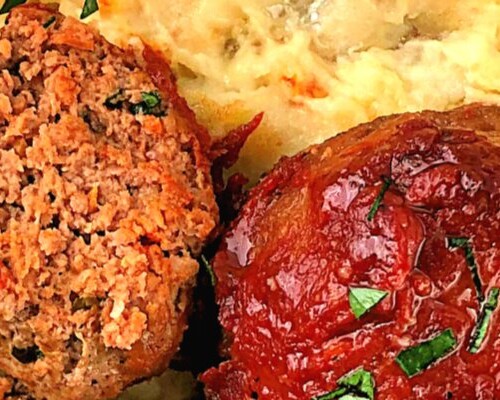 What screams comfort food louder than a good, classic meatloaf? With a tangy glaze, these moist and tender Tomato-Glazed Meatloaf Bundles are sure to become a family favorite! Serve them on a bed of whipped mashed potatoes. #groundbeef #meatloaf #bundles #easy #family