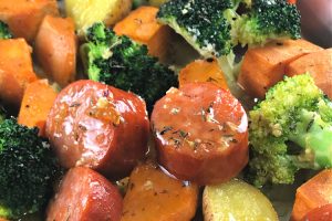 Dinner in a hurry - Sausage and Veggie Sheet Pan Meal.