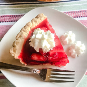 Fresh-Strawberry-Jello-Pie