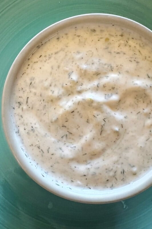 A bowl of creamy tartar sauce. 