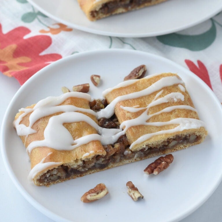 Kringle Dessert with Crescent Roll Dough Sheets