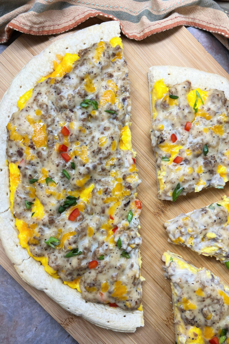 Sausage Gravy Breakfast Pizza
