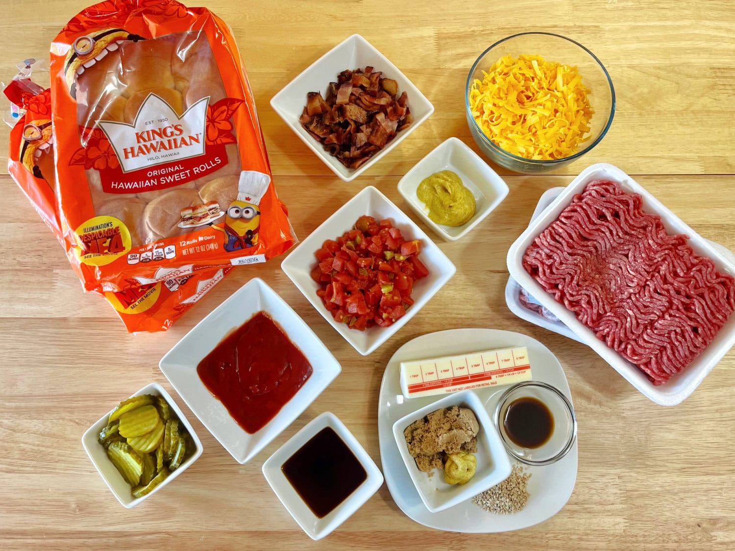 All the ingredients needed to make Bacon Cheeseburger Sliders. 