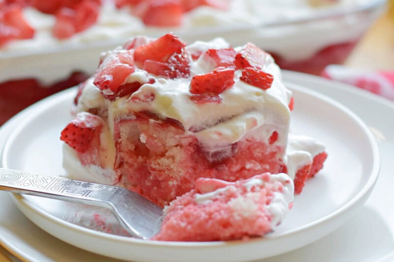 Strawberry Poke Cake - ChefAlli.com