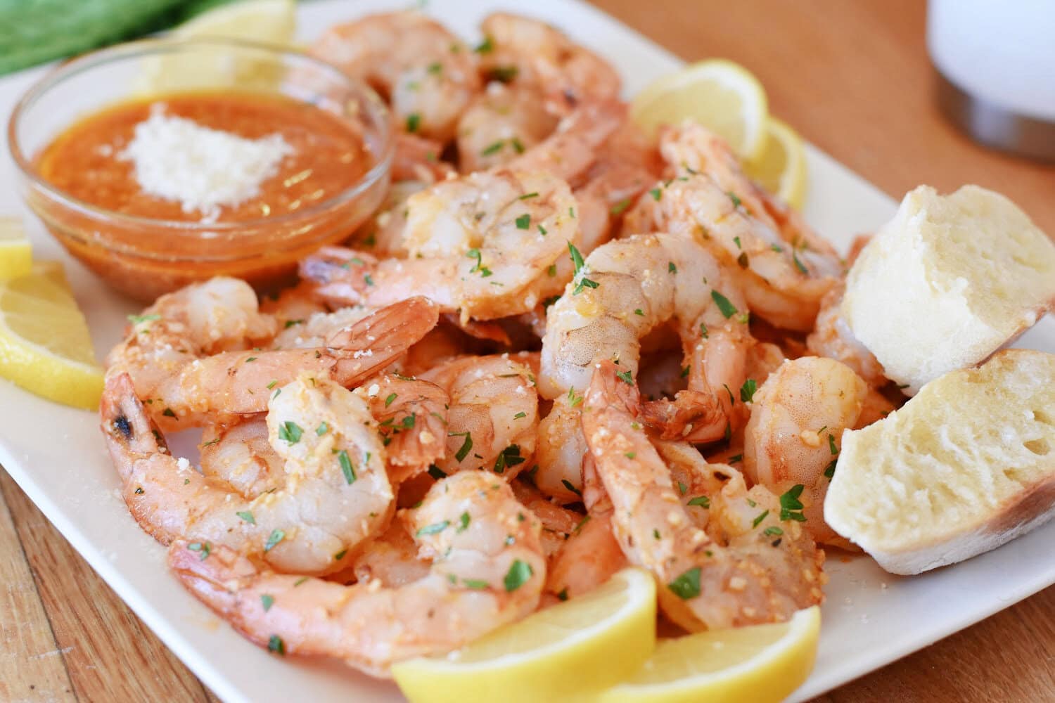 Shrimp made in a sheet pan with a garlic, lemon and parmesan sauce. 