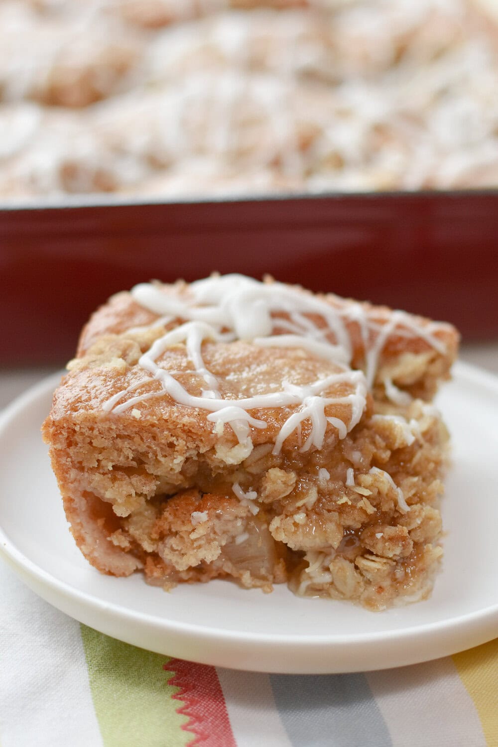 applesauce-crumb-cake-filling Applesauce crumb cake made with apple pie filling to make the most moist cake!